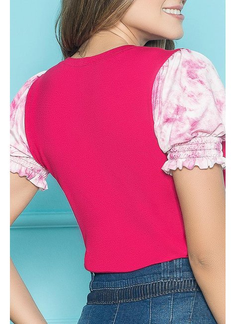 t shirt com estampa exclusiva e mangas tay dye nitido jeans 4