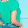 blusa verde menta detalhe em elastico no ombro nitido costas detalhe