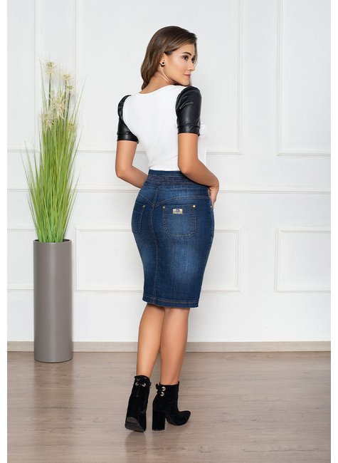 t shirt estampa exclusiva manga em couro preto nitido costas