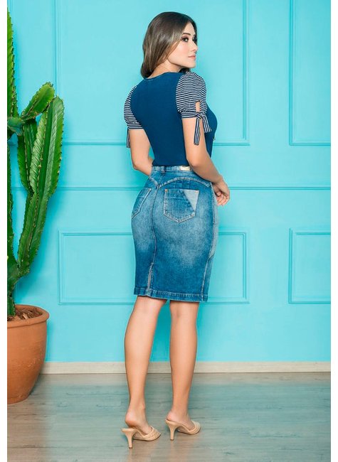 saia denim com recortes contrastados e bolso nitido costas
