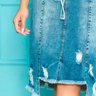 saia jeans destroyed com faixa para amarracao nitido baixo detalhe